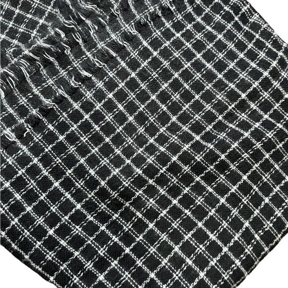 LULU Toby Windowpane Infinity Scarf - Picture 3 of 4